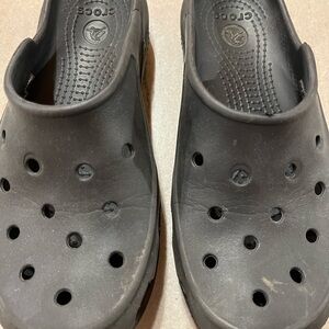 Crocs Women’s size 5 black
